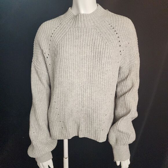 Gap Gray Sweater (M) - Picture 2 of 5